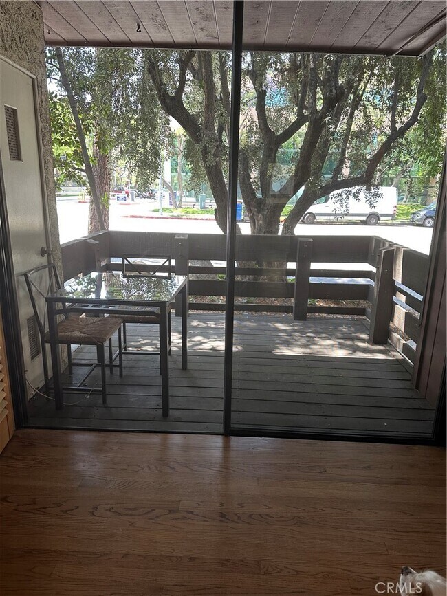 Building Photo - 21931 Burbank Blvd