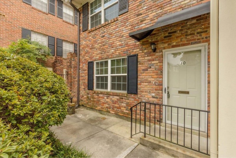 Building Photo - 2846 Walton Wy