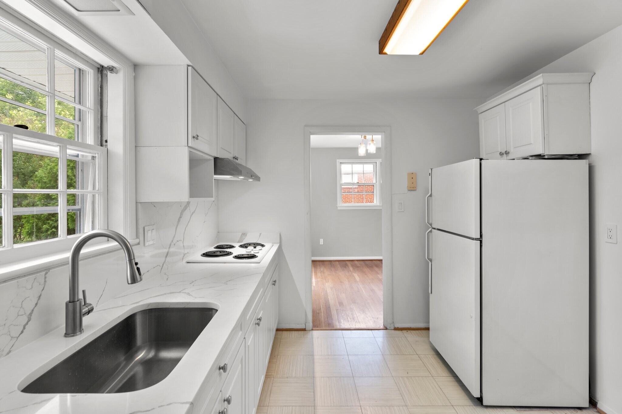 Building Photo - 4907 Elsmere Ave