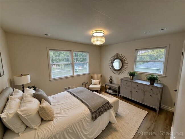 Building Photo - 379 Utoy Cir SW