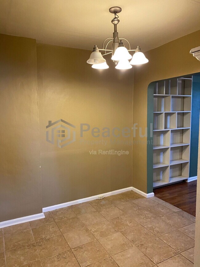 Building Photo - 215 N 215 W