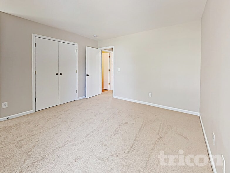 Building Photo - 8927 McAdam Way