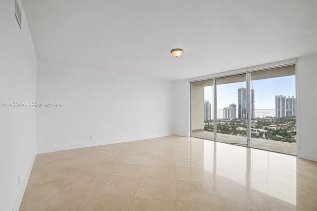 Building Photo - 19355 Turnberry Way