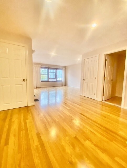 Building Photo - 43 Merrymount Rd