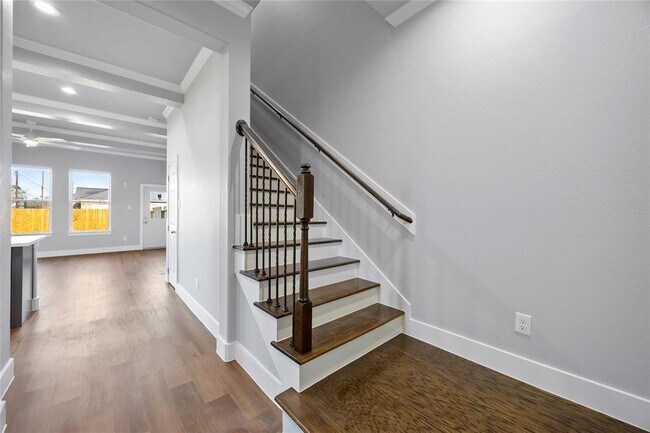 Building Photo - 6710 Letcher St