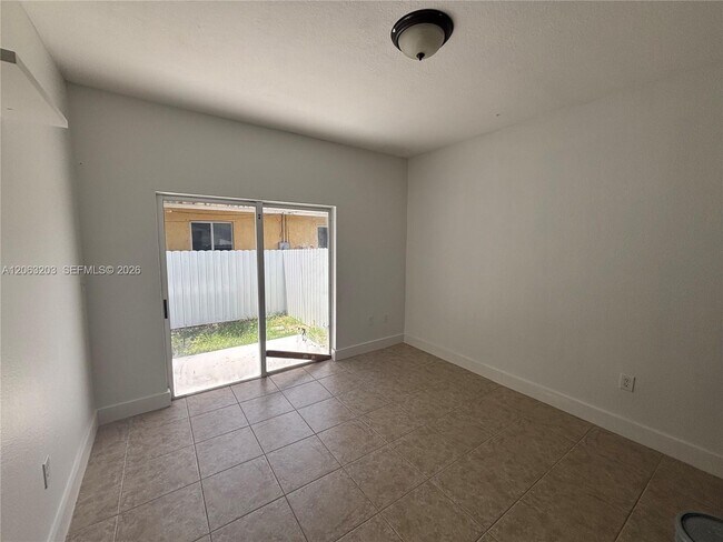 Building Photo - 26514 SW 138th Ave