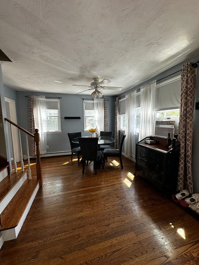 Building Photo - Charming 3 Bed, 3 Bath Home with Finished ...