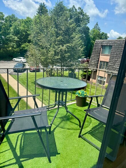 Deck - 1532 Forest Green Dr