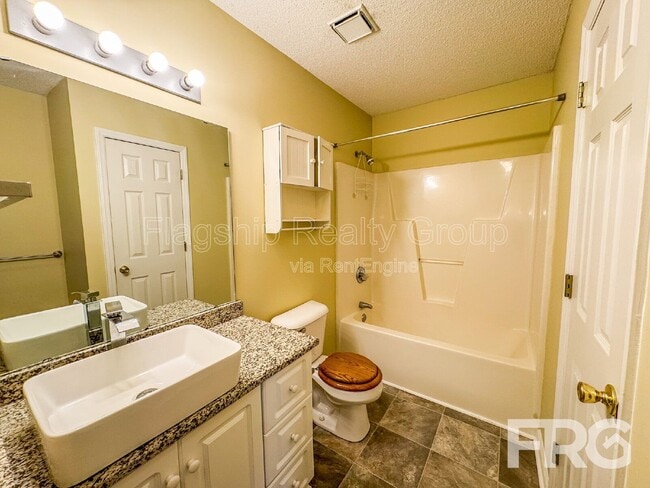 Building Photo - 3306 Mulberry Ln