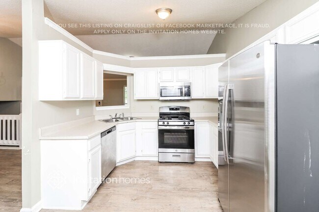 Building Photo - 7300 Hunters Ridge Dr