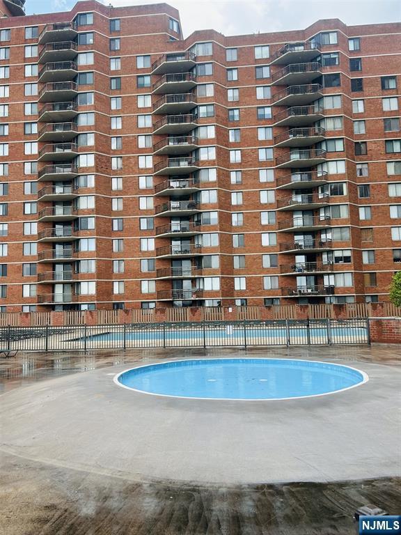 Building Photo - 1040 Harmon Cove Tower