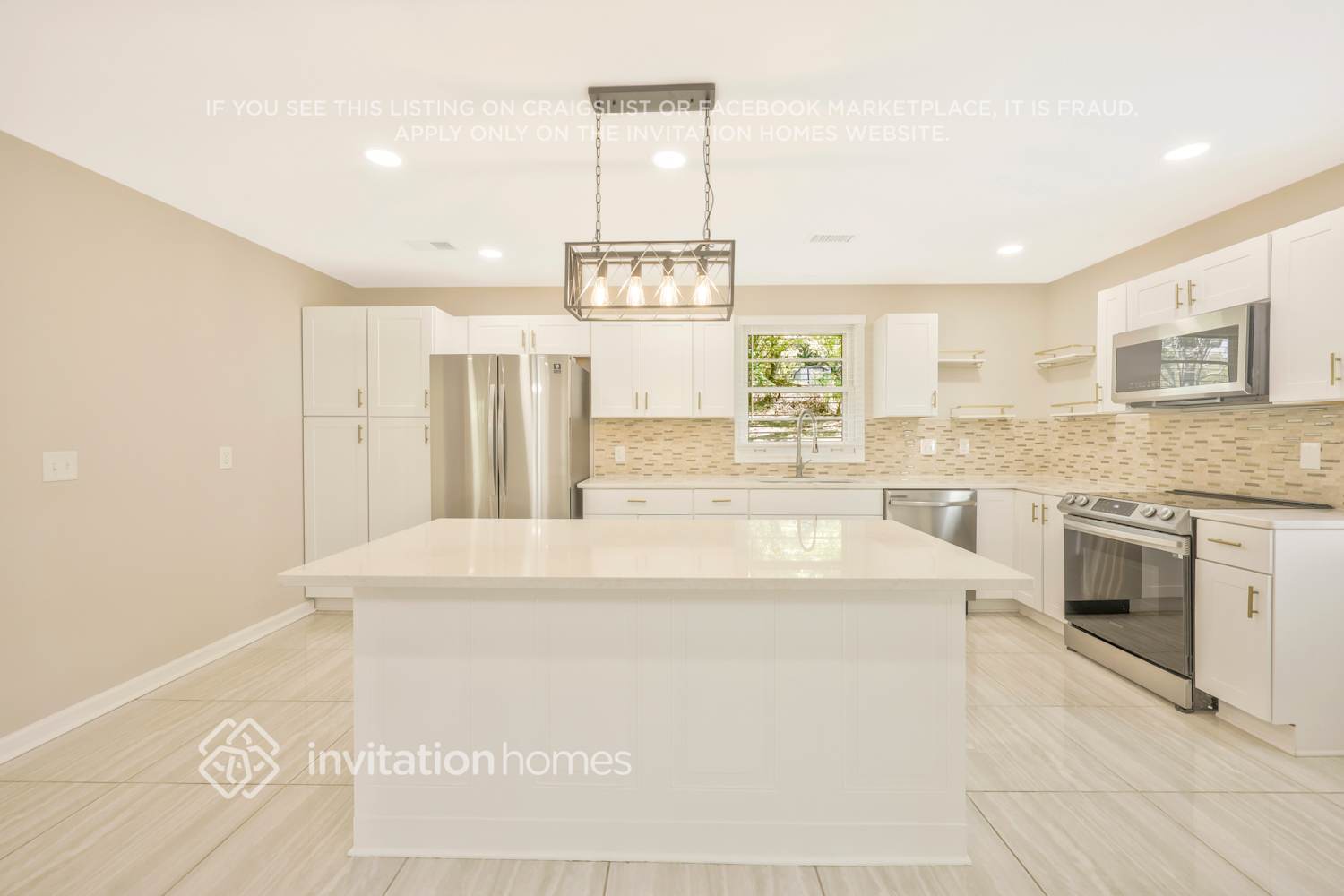 Building Photo - 4856 Torbay Dr