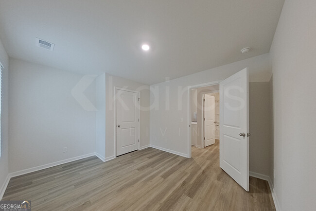 Building Photo - 115 Inez Ave