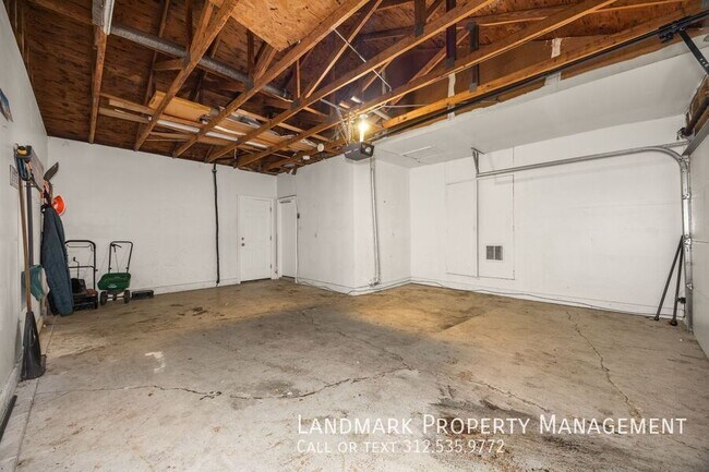 Building Photo - 654 Cambridge Ave