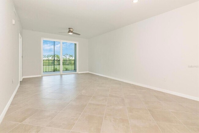 Building Photo - 12320 Wellen Golf St