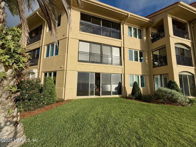Building Photo - 2099 Winterbourne N