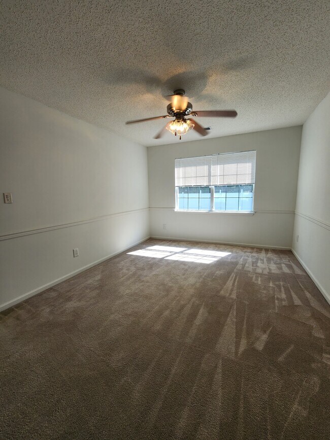 Building Photo - 276 Weatherford Way
