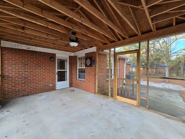 Building Photo - 160 Pinnacle Ct