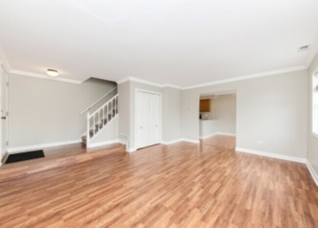 Building Photo - 1512 W Jefferson Ave