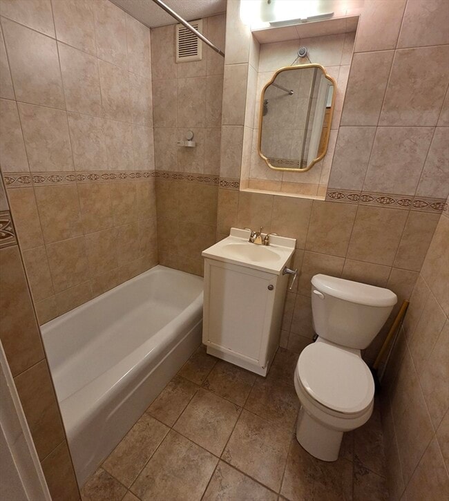 Building Photo - 1710 Commonwealth Ave