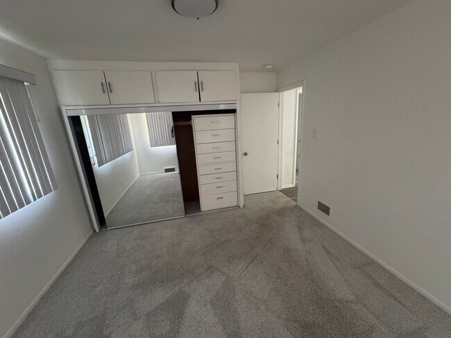 Building Photo - 2 Bed 1 Bath Single-Family home for RENT