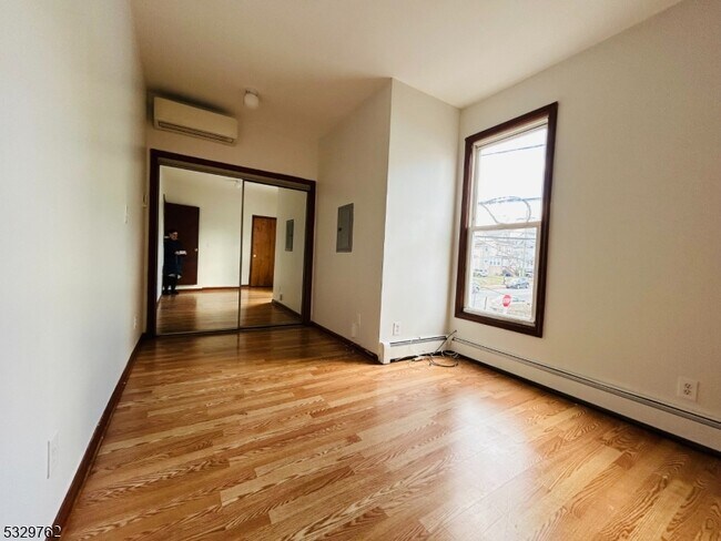 Building Photo - 242 Brook Ave