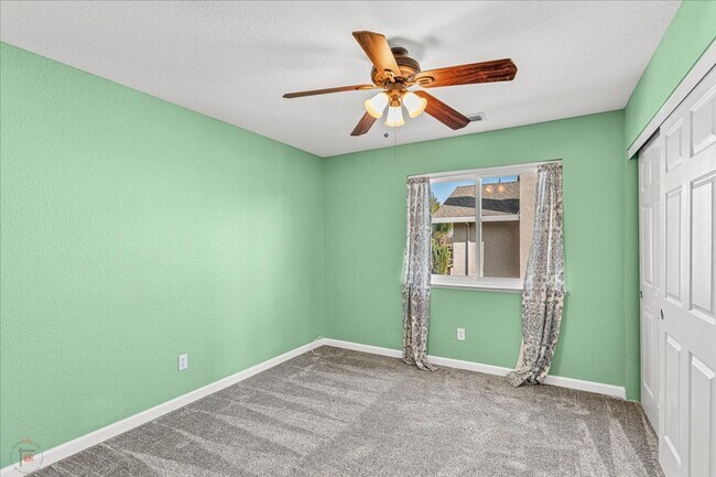 Building Photo - 833 Mackilhaffy Dr