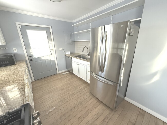 Building Photo - 2106 Tepee Ave