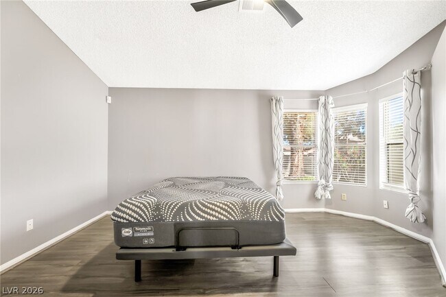 Building Photo - 130 Weatherstone Dr