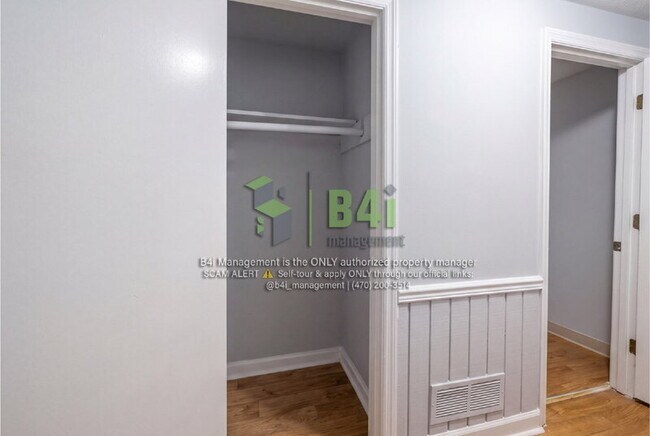 Building Photo - 6331 Garnet Dr
