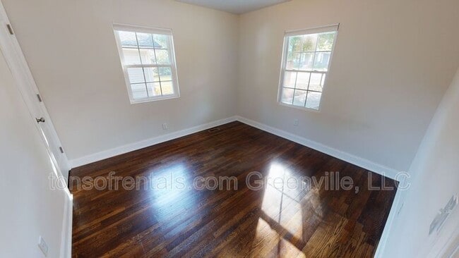 Building Photo - 217 Brockman Ave