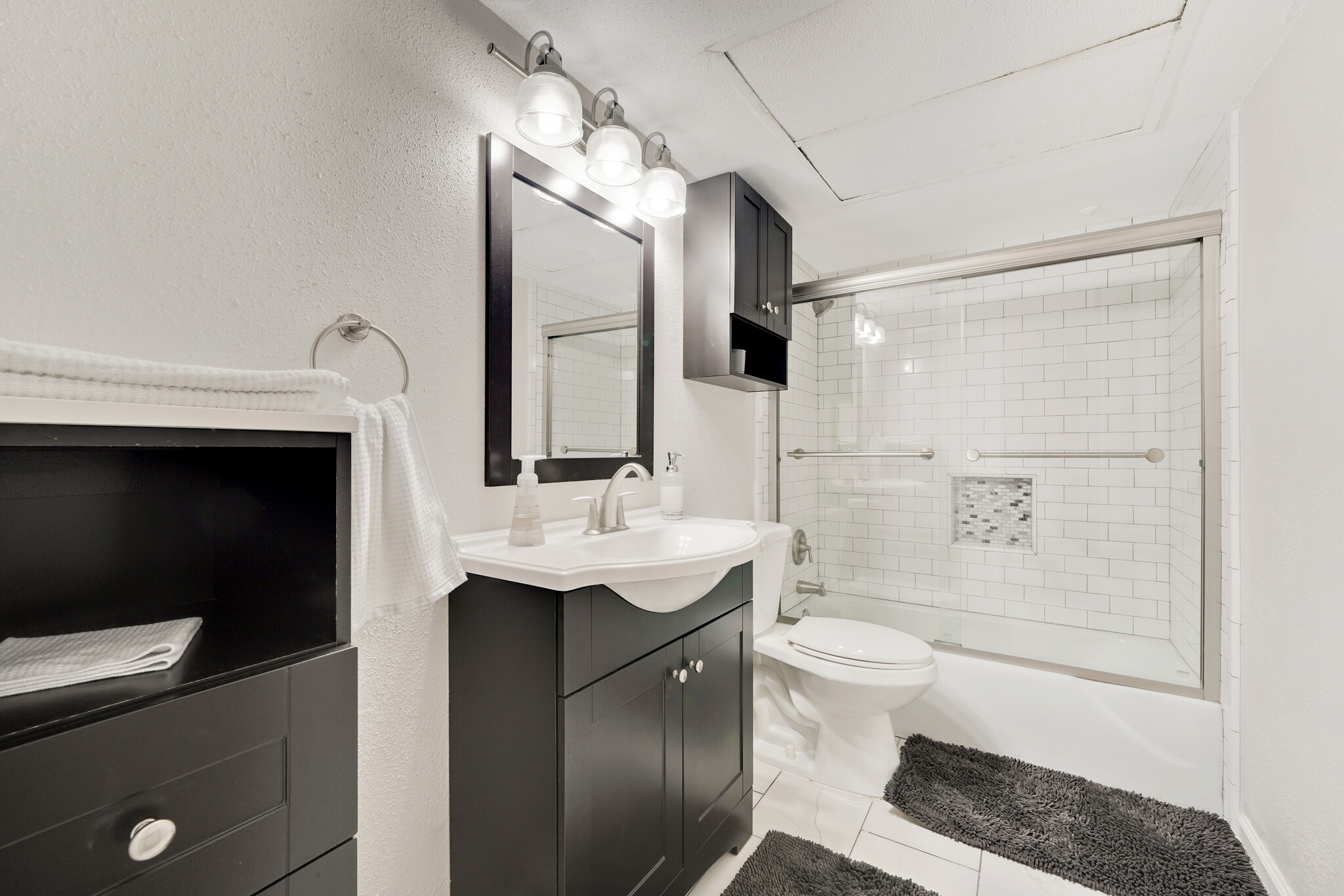 Building Photo - 4633 Wild Indigo St