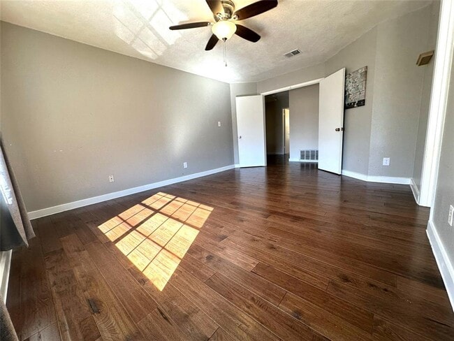 Building Photo - 13259 Kerrville Folkway