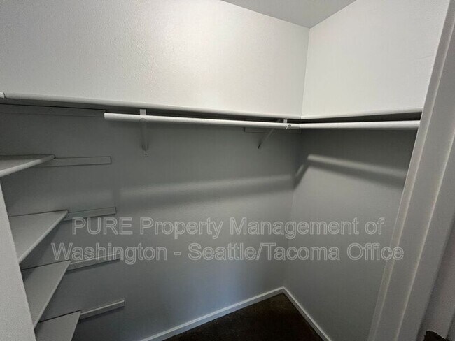 Building Photo - 6601 S 8th St