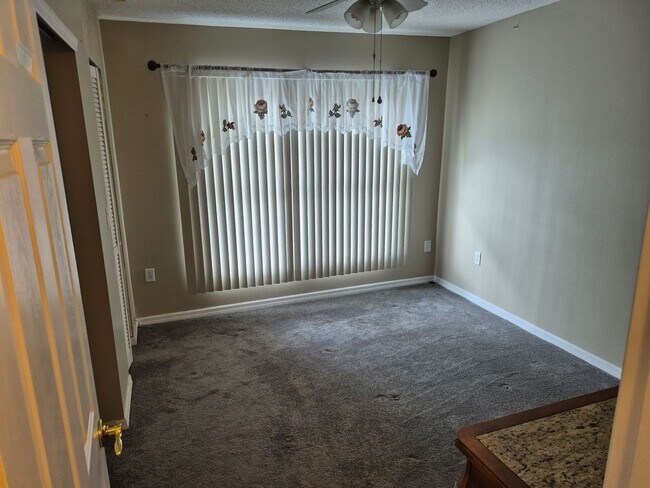 Building Photo - Waterfront Community Living | Updated 2BR/2BA Condo with Private Beach Access