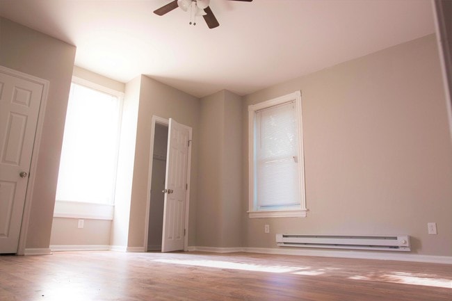 Building Photo - 6140 Lebanon Ave