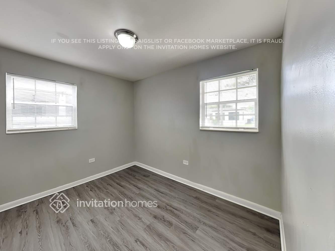 Building Photo - 2712 Alcazar Dr