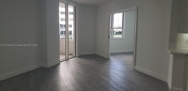 Building Photo - 701 Brickell Key Blvd