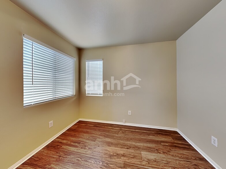 Building Photo - 909 Ortega Hill