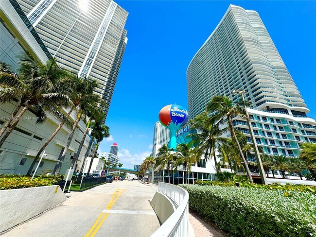 Building Photo - 1800 S Ocean Dr