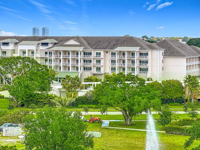 Building Photo - 2480 Presidential Way