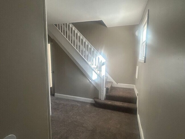 Building Photo - 1324 Beech Ave