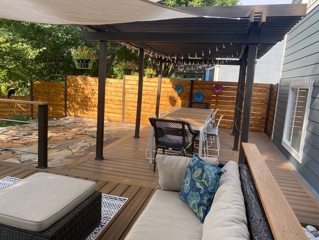 Building Photo - 1817 Tyler Ave