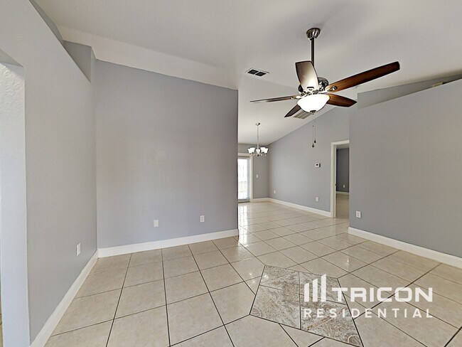 Building Photo - 871 Jarnac Dr