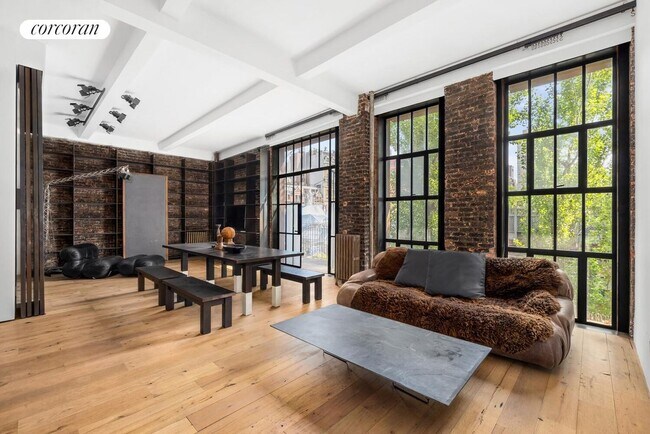 Primary Photo - 12 E 12th St