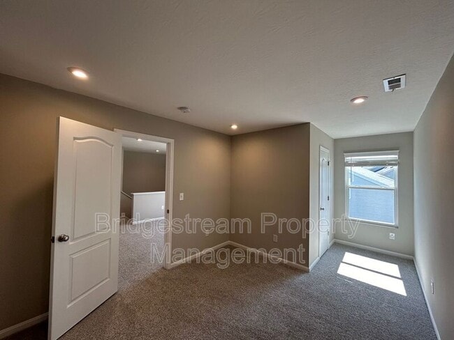 Building Photo - 187 Brooke Parke Ave