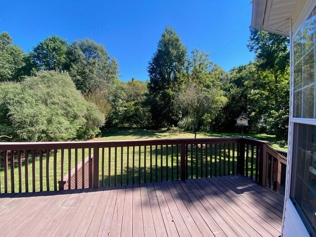 Building Photo - So much space!!!!!! So much storage!!!!!!!!