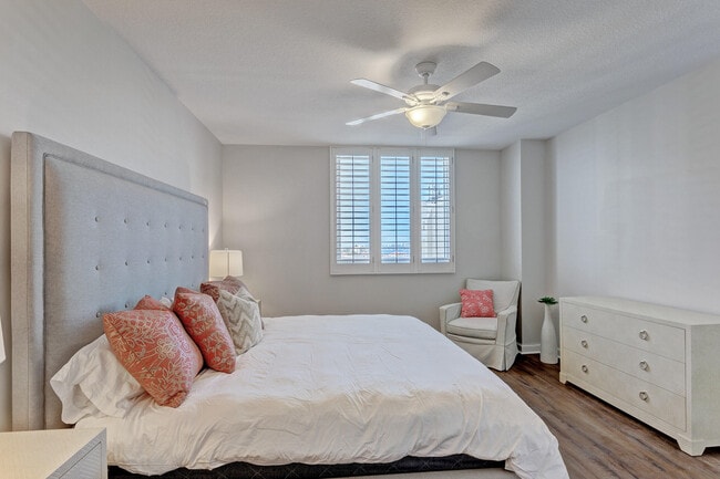 Building Photo - 1551 N Flagler Dr