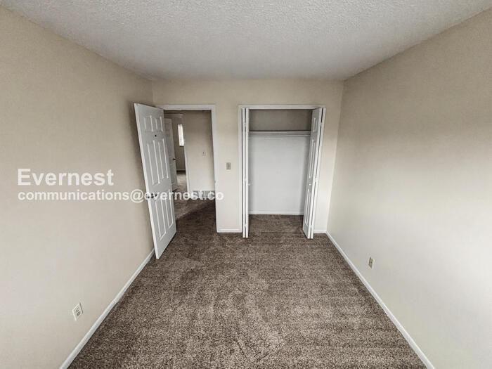 Building Photo - 4660 Anjelina Cir N