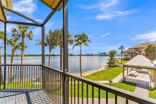 Building Photo - 15563 Miami Lakeway N